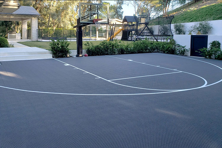 How to maintain the basketball court floor？